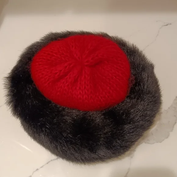 Aris | Accessories | Aris Vintage Womens Knit And Fur Winter 